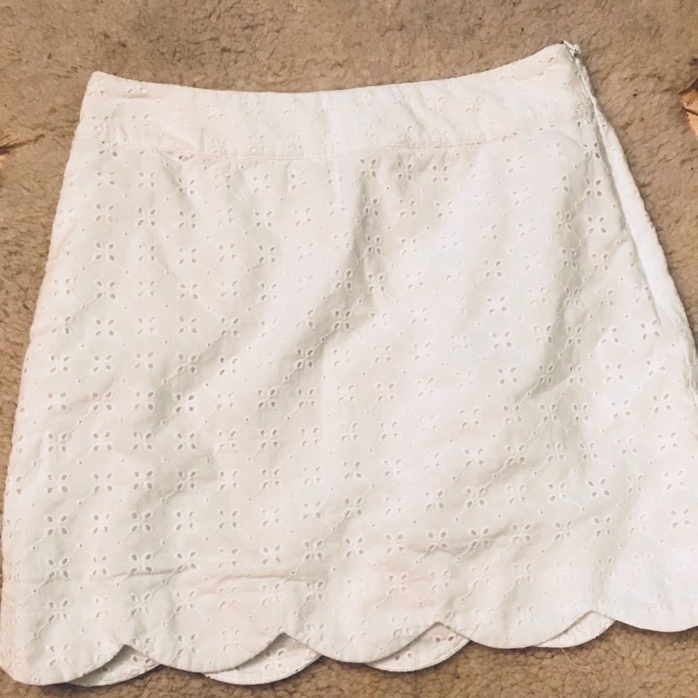 BEAUTIFUL VINEYARD VINES WHITE EYELET LACE SKIRT